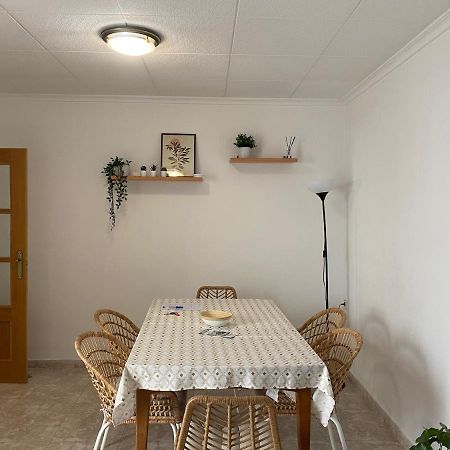 Cozy Apartment In Centre Of Alicante Near Plaza De Toros Buitenkant foto
